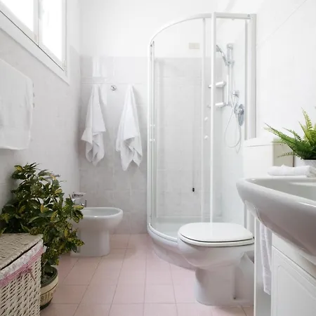 Omar's House アパート *