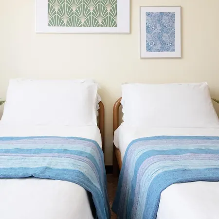 Omar's House アパート